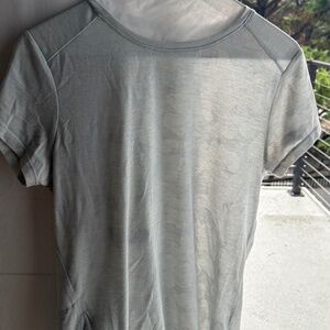 Breathable shirt mountain hardwear